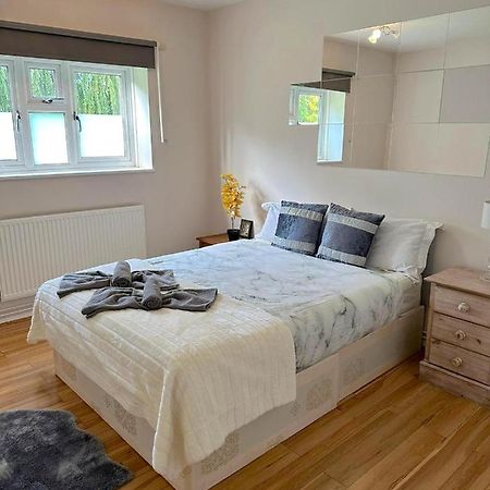 شقة 303 Alexandra Avenue Ha2 9Dx Pinner المظهر الخارجي الصورة