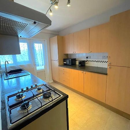 شقة 303 Alexandra Avenue Ha2 9Dx Pinner المظهر الخارجي الصورة