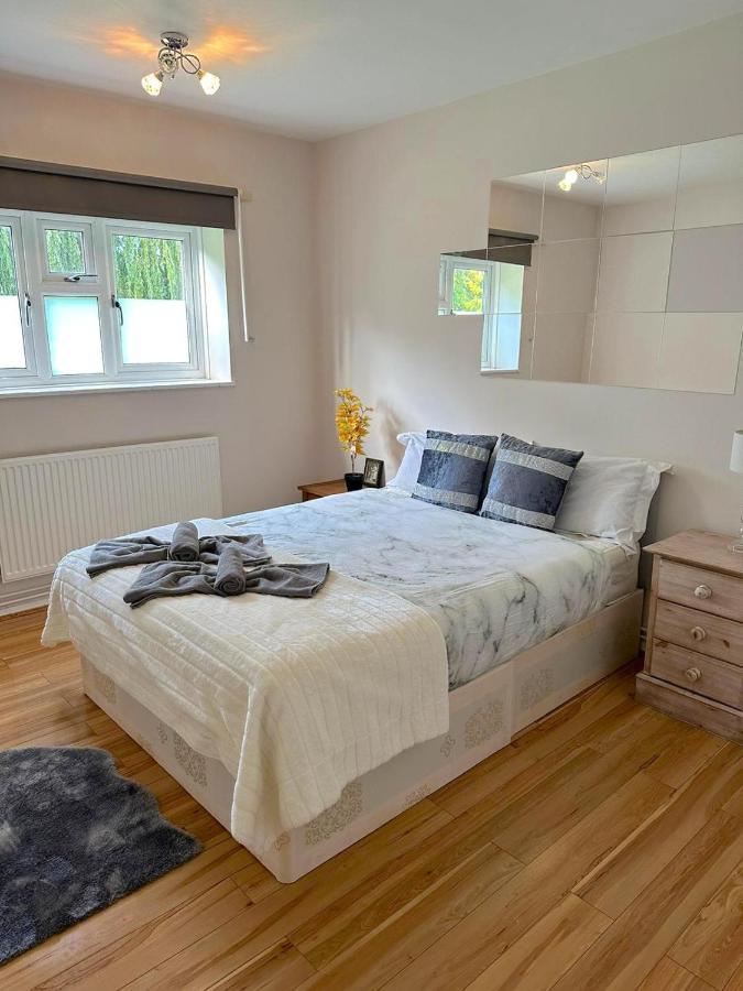 شقة 303 Alexandra Avenue Ha2 9Dx Pinner المظهر الخارجي الصورة