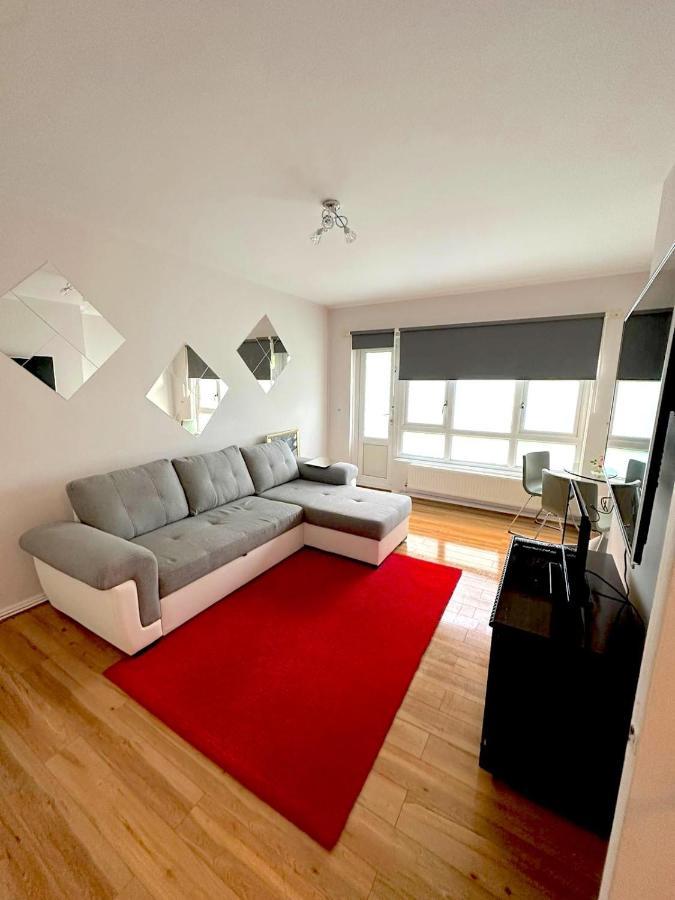 شقة 303 Alexandra Avenue Ha2 9Dx Pinner المظهر الخارجي الصورة